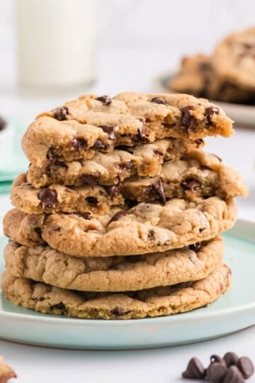 Cover image for Best Big Fat Chewy Chocolate Chip Cookies.
