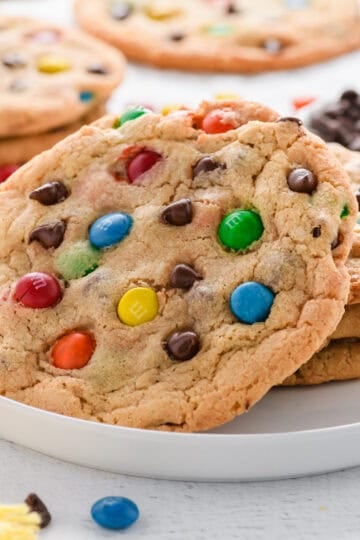 Cover image for Best Big Fat Chewy M&M Cookie