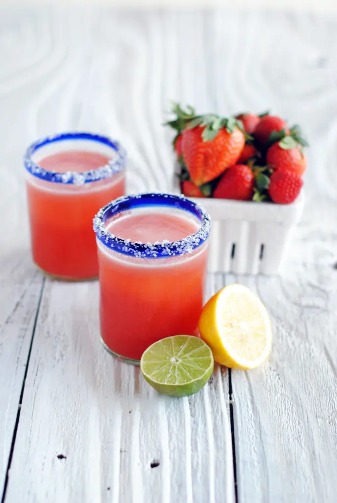 https://thecakechica.com/wp-content/uploads/2016/02/Fresh-Strawberry-Margaritas-10-685x1024.jpg.webp