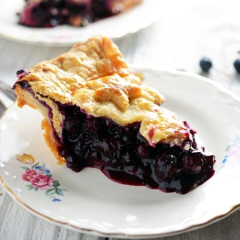 Blueberry Pie - The Cake Chica