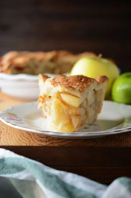 Apple Pie with Cheddar Cheese Crust