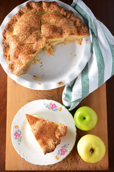 Apple Pie with Cheddar Cheese Crust