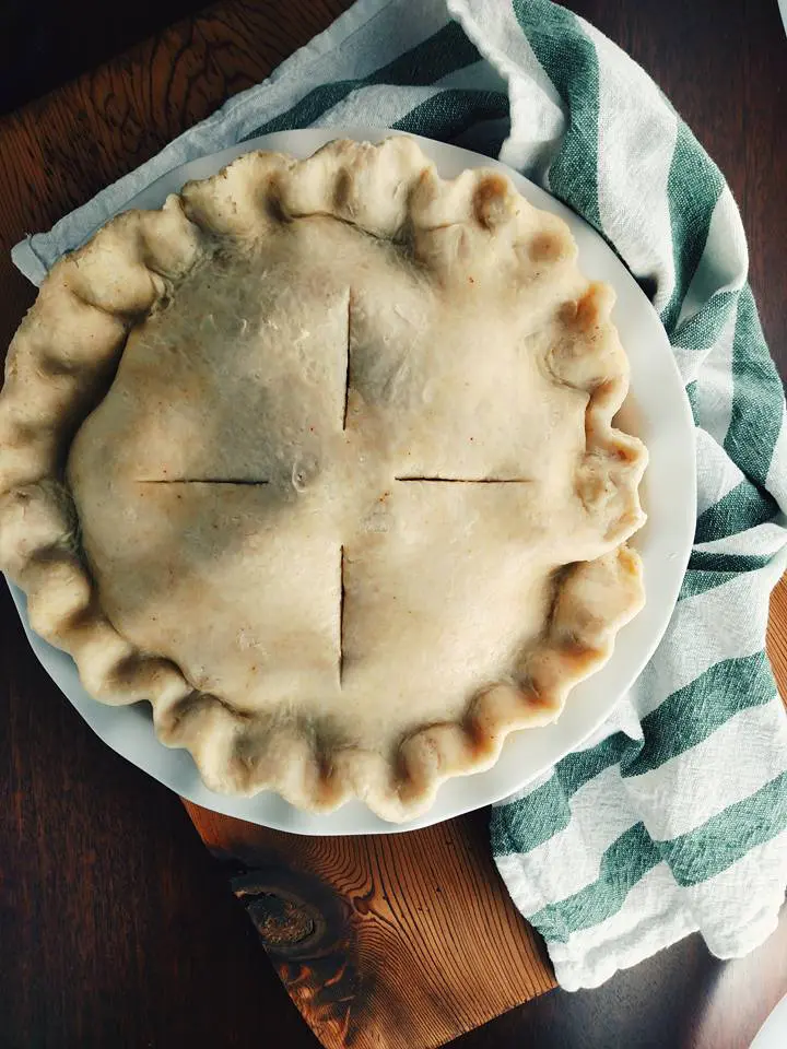 Apple Pie with Cheddar Cheese Crust