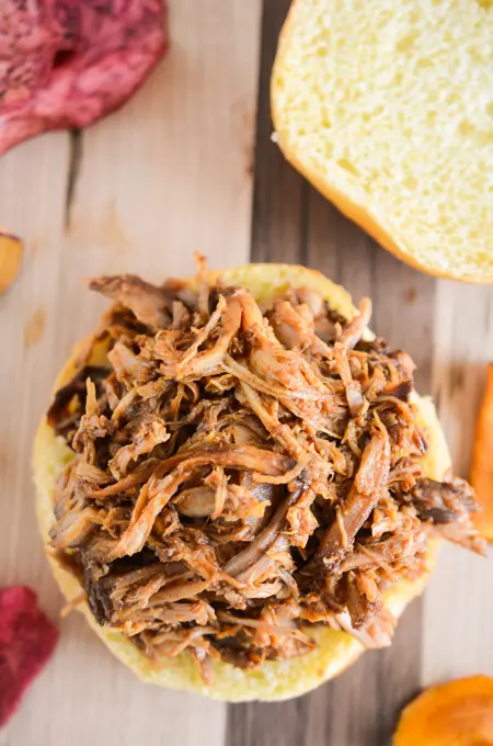 Slow Cooker Pulled Pork Sandwiches