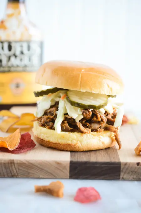 Slow Cooker Pulled Pork Sandwiches