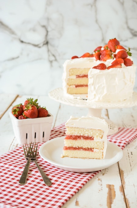 White Cake with Strawberry Filling