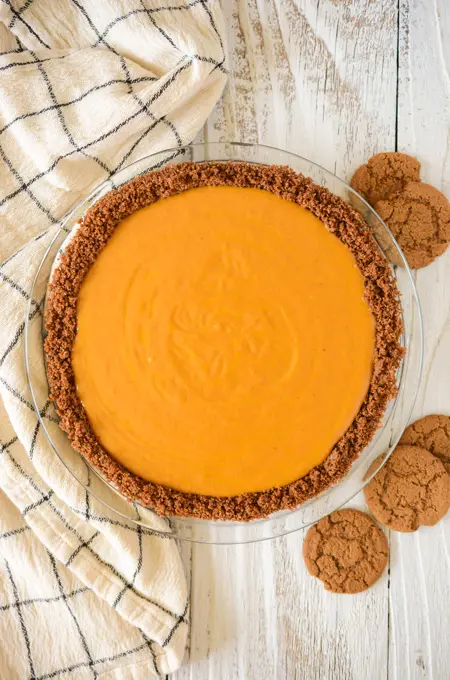 Pumpkin Pie with Gingersnap Crust