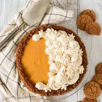 Pumpkin Pie with Gingersnap Crust - The Cake Chica