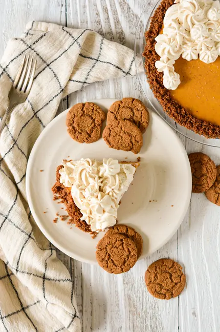 Pumpkin Pie with Gingersnap Crust