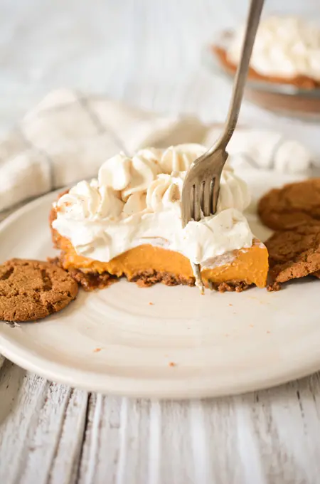 Pumpkin Pie with Gingersnap Crust