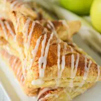 Apple Cinnamon Turnovers