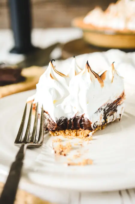 Chocolate S'mores Pie