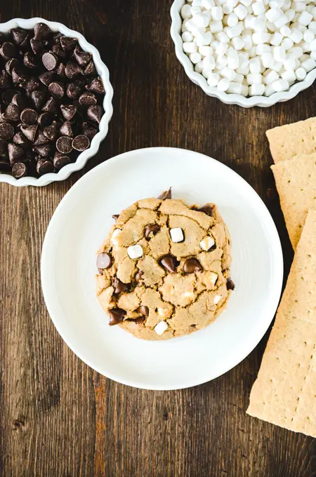 S'mores Chocolate Chip Cookies