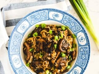 Easy Mushroom Ramen Noodles - The Cake Chica