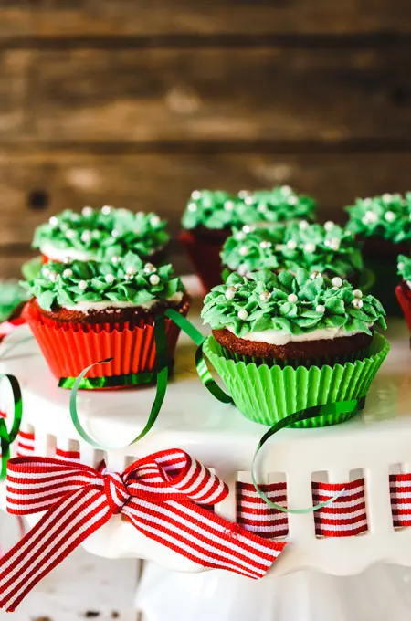 Red Velvet Christmas Wreath Cupcakes